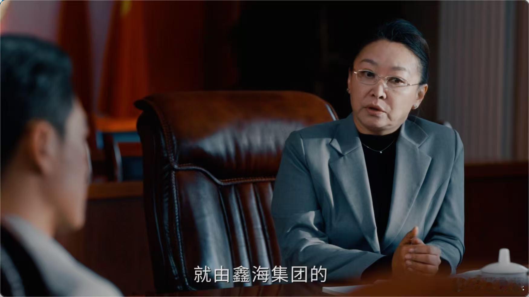 生命树一桌子看谁都像坏人电视剧生命树这段群戏张力拉满，没有多余的镜头，每一句对