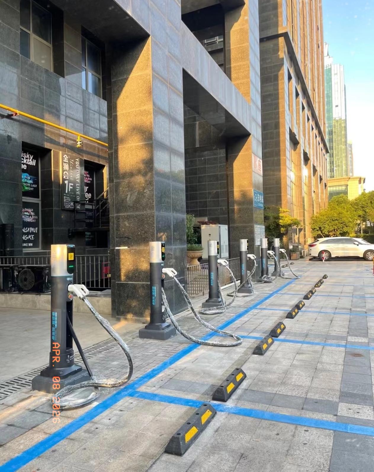 开燃油车的朋友们，观念也该更新一下了。今年国家出了个对电车车主特别友好的新