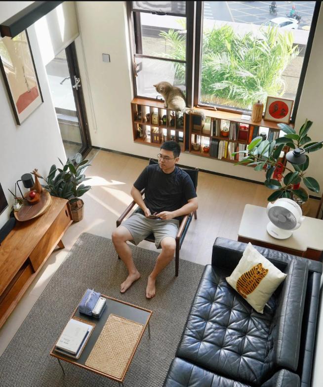 年薪50万月余3000，妻子在隔壁哭穷——他听到真相的那一刻，对整个家庭失望了