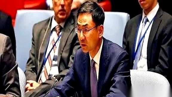 联合国那场会，美国代表直接摊牌了。话筒开着，对着几十个国家说：我不承认委内瑞拉