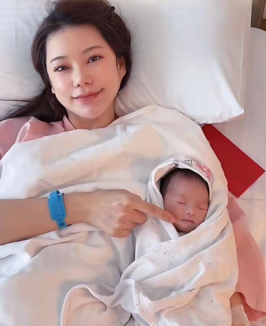 汪小菲中年得子，真是人生一大喜事！据悉:正月初七，马筱梅在医院产下一子，母子平