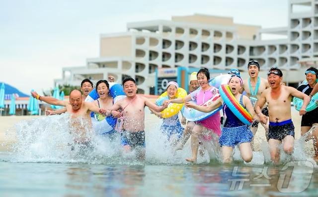 朝鲜今年10月开放中国人旅游，却“排除这些人”……朝鲜在即将于今年10月在平