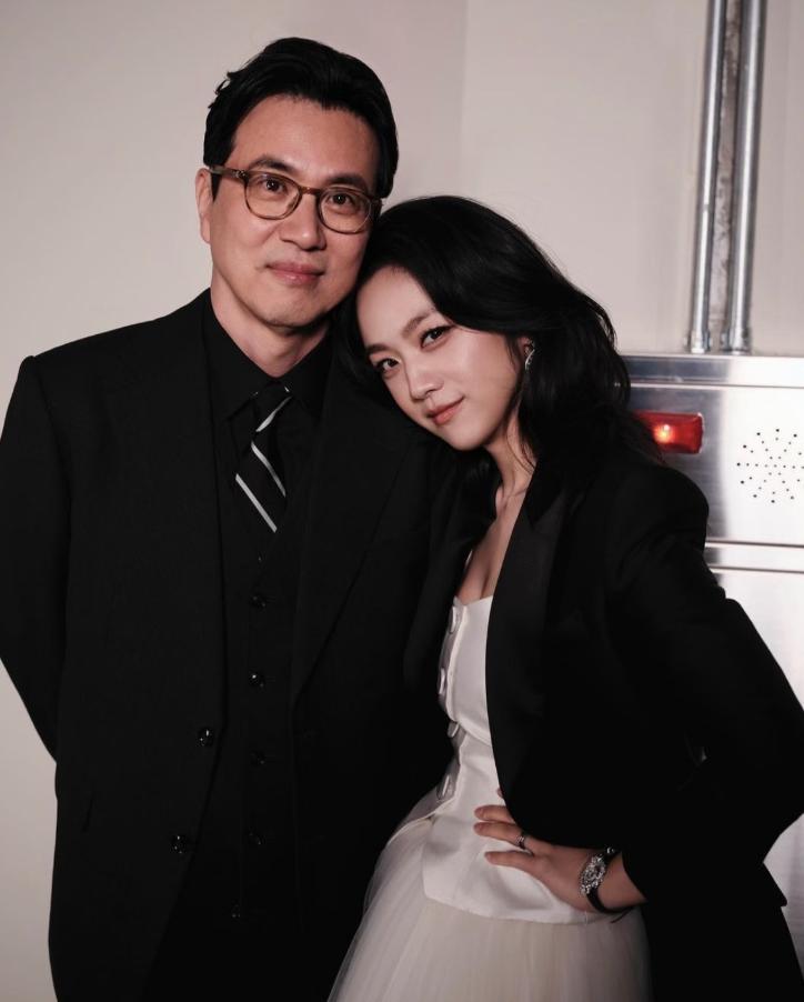 查了汤唯老公的履历才发现，女神嫁的竟然是二婚男金泰勇，这个名字在2014年7