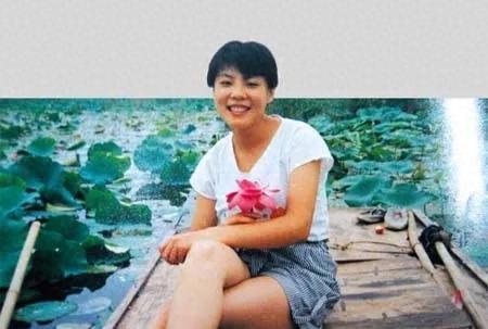 说实话，放在今天，这就是顶配“学霸女神”。但朱令当年在宿舍里，却因为这份“配置
