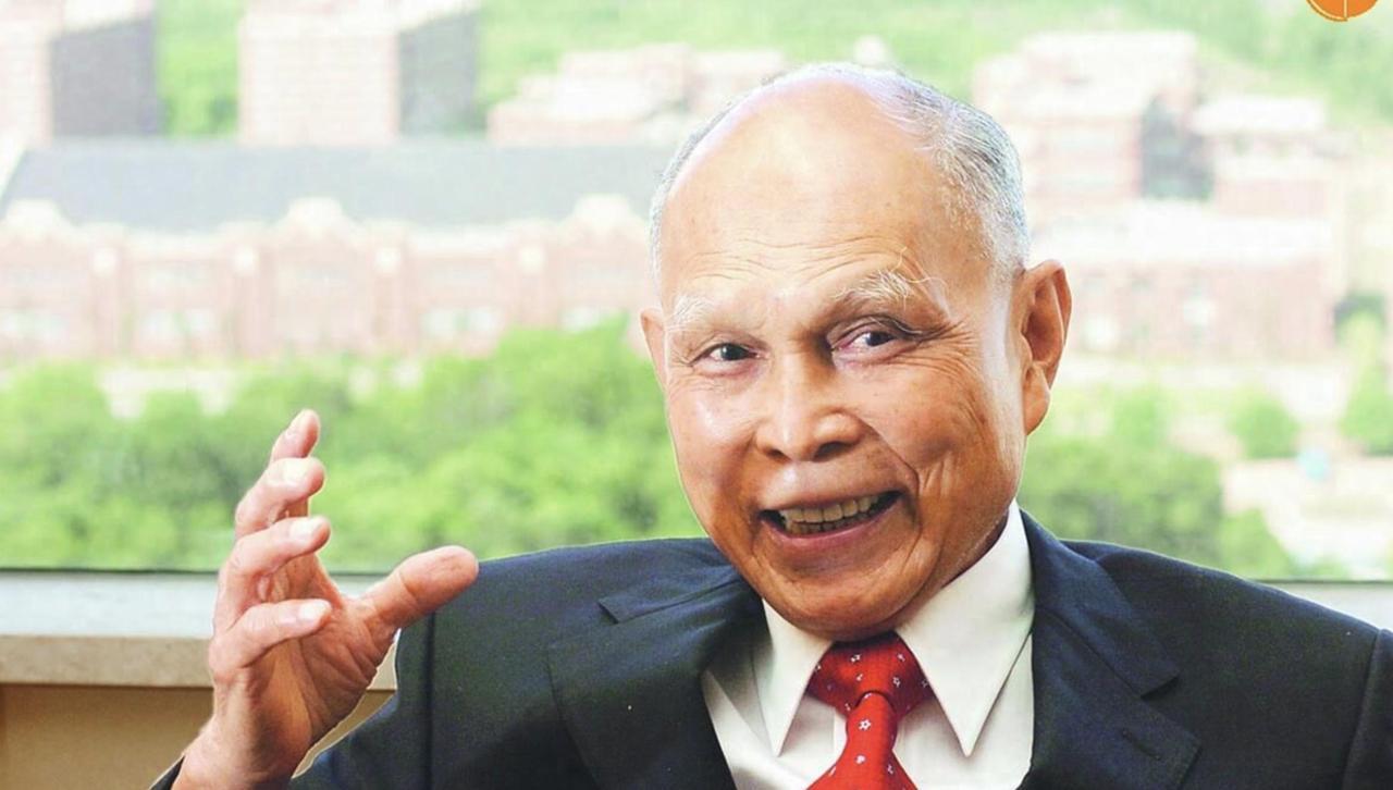 你有没有怀疑过，霍英东为何把南沙3万亩地捐出去，而没有留给子孙后代呢？最近霍启刚