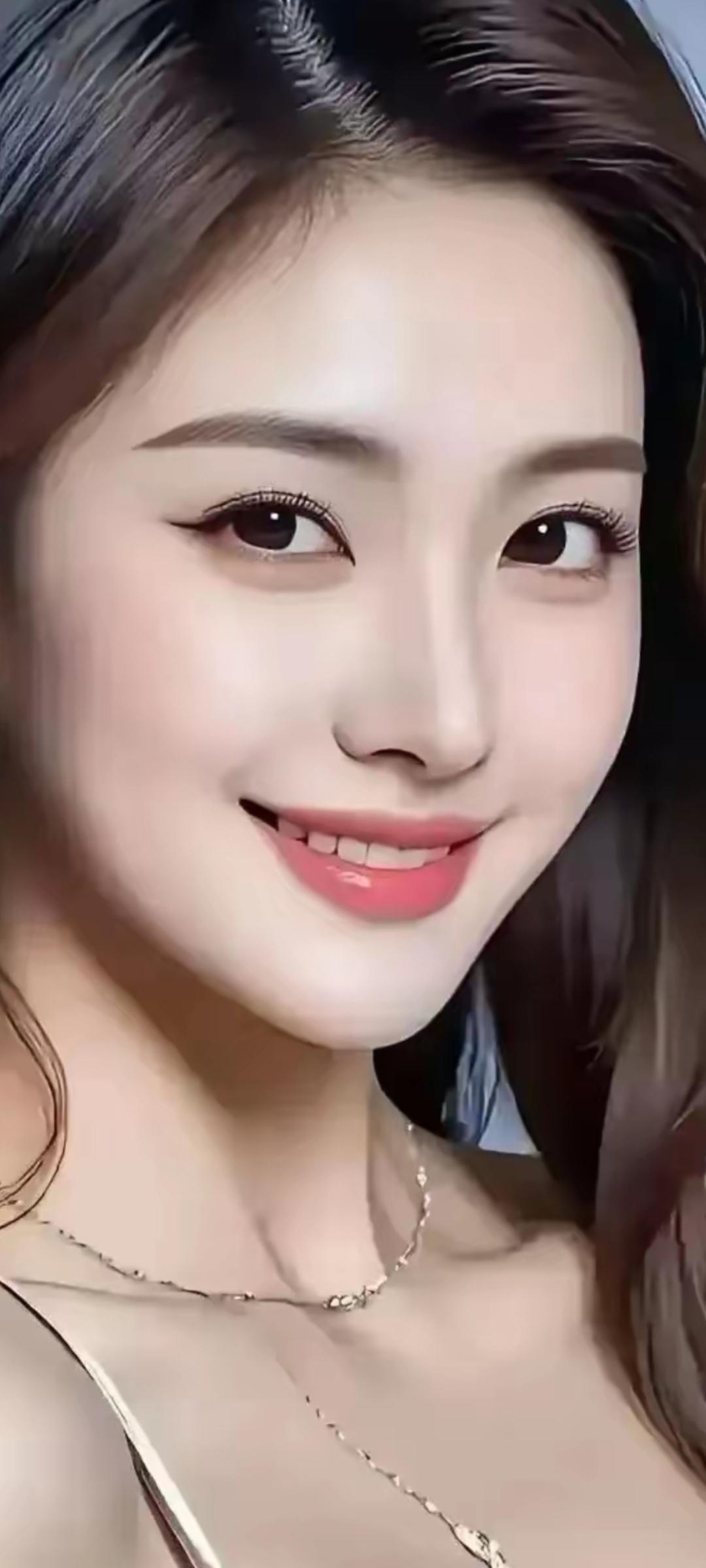 甜美笑容，闪耀项链，元气满满的一天！😊✨