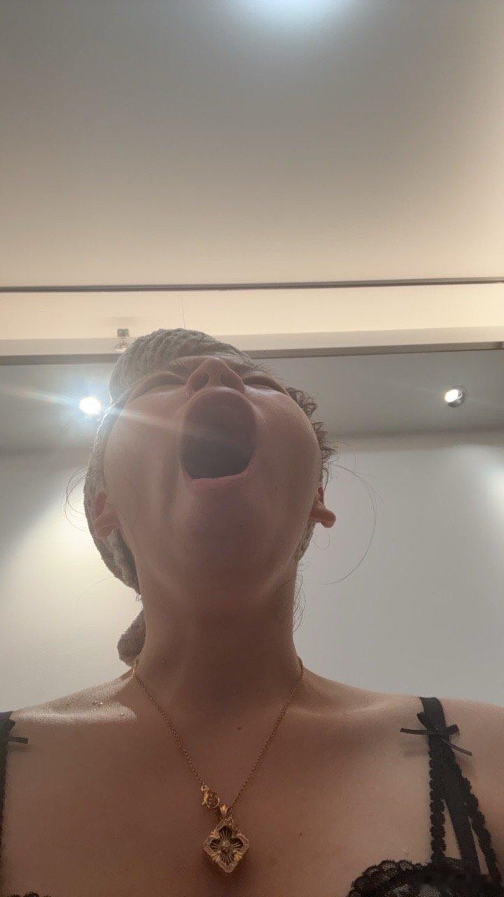 每天都给朋友发很恶心的照片​​​
