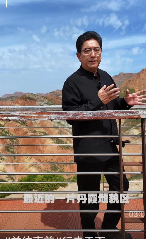 朱军和水均益，两个从兰州走出来的央视名嘴，退休后都回来给家乡“站台”。这事儿本