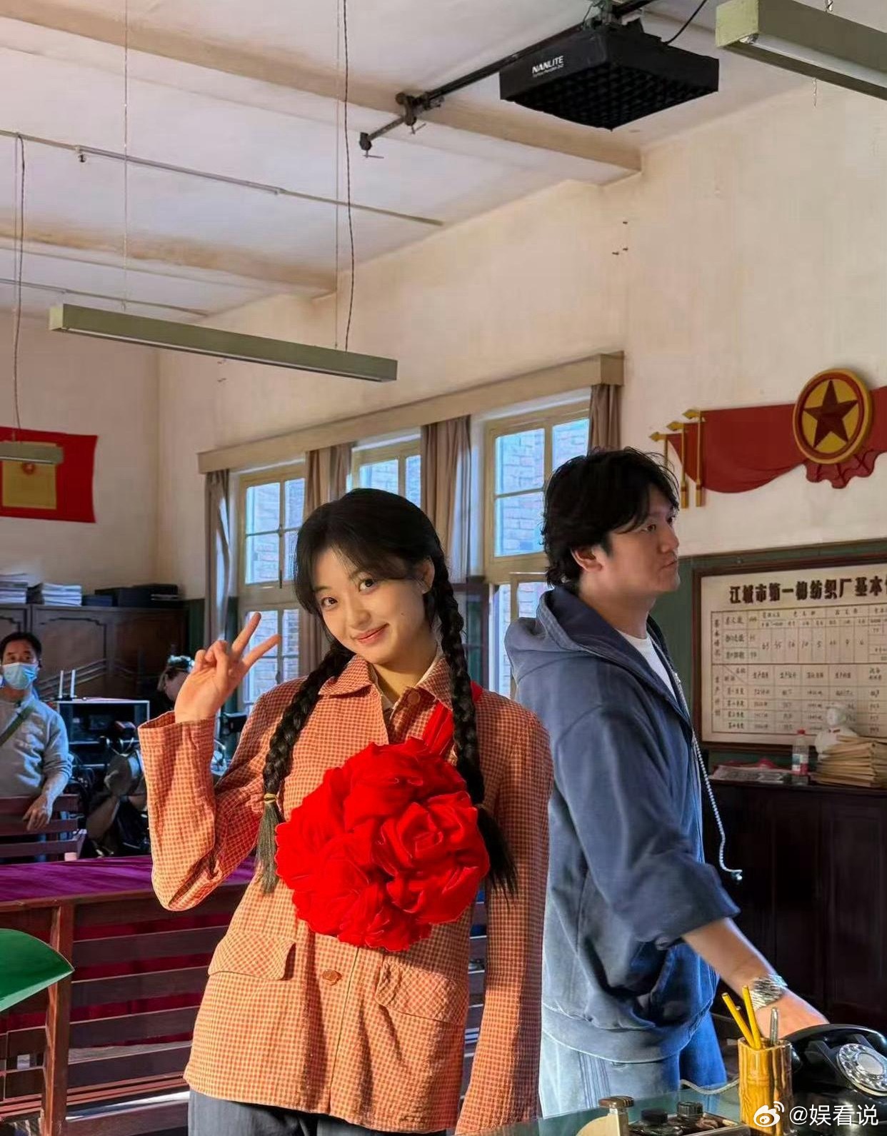 1.刘昊然和周冬雨目前对于结婚生子的传闻依旧是冷处理状态，哪怕粉丝各种质问也没反