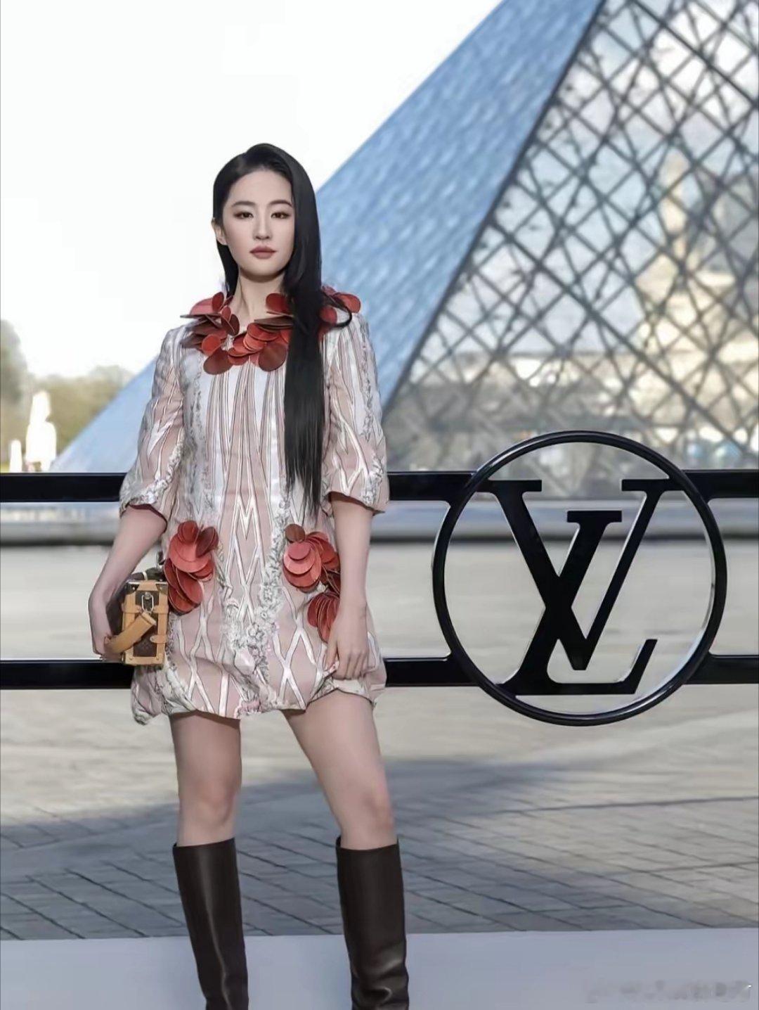 说白了LV起诉我们的知识产权.局最慌的不是我们的知识产权.局，而是这个品牌的代言