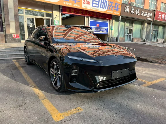全新到店蔚来ET5轿跑有型，换电无忧性能电轿，智享出行