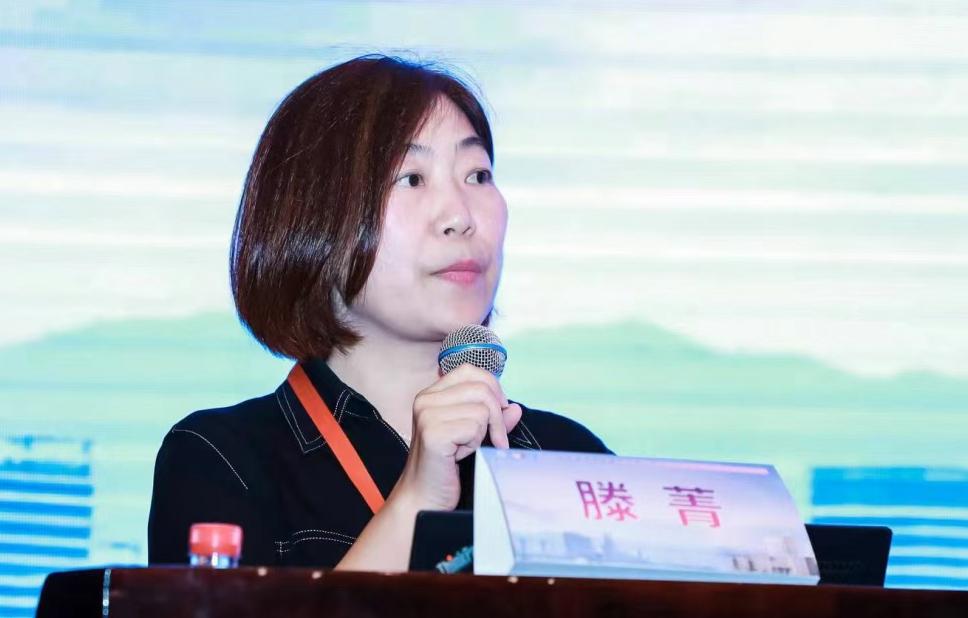 今天上网看到了福建厦门市中医院检验科滕菁的新闻，让我想起了多年前跟她的一次接触，
