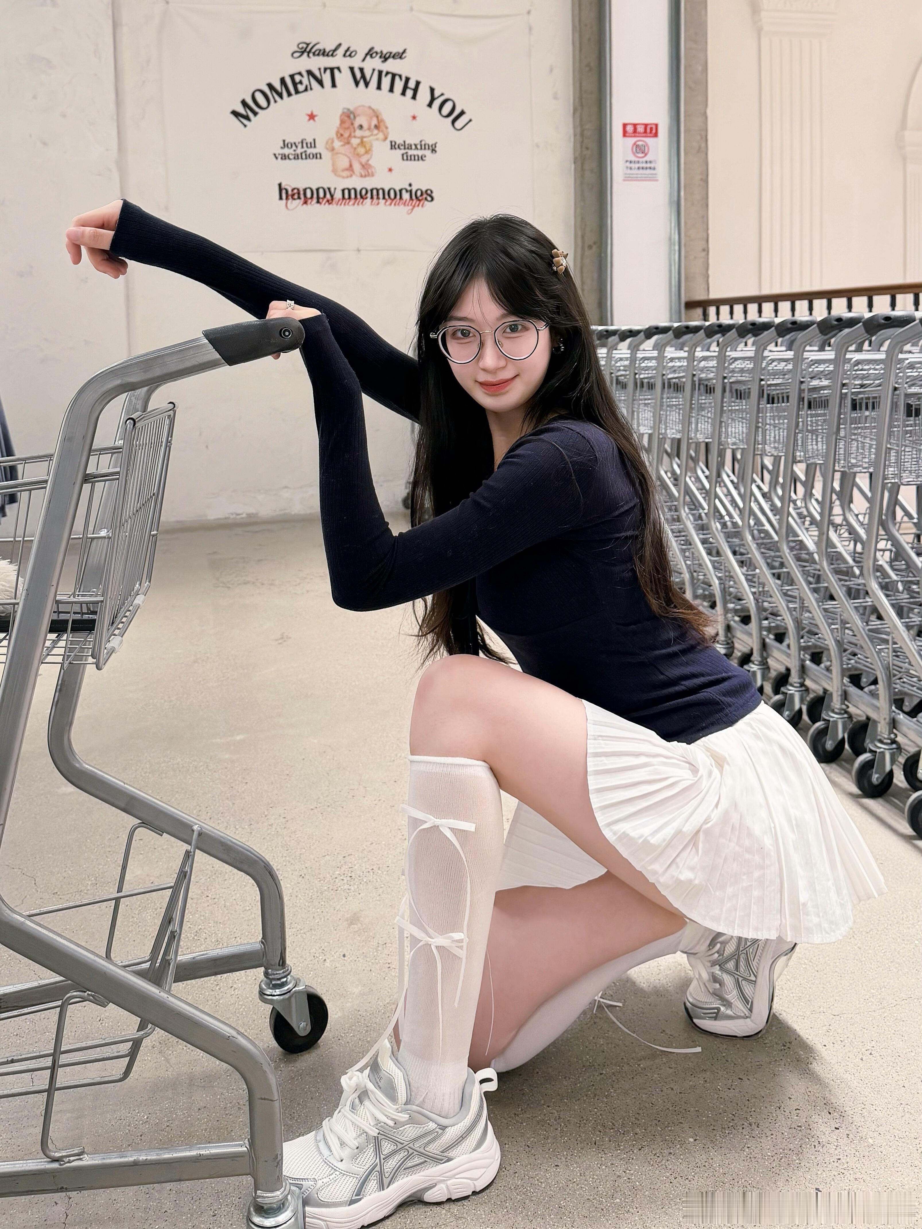 小腿袜上的蝴蝶结真的是点睛之笔！