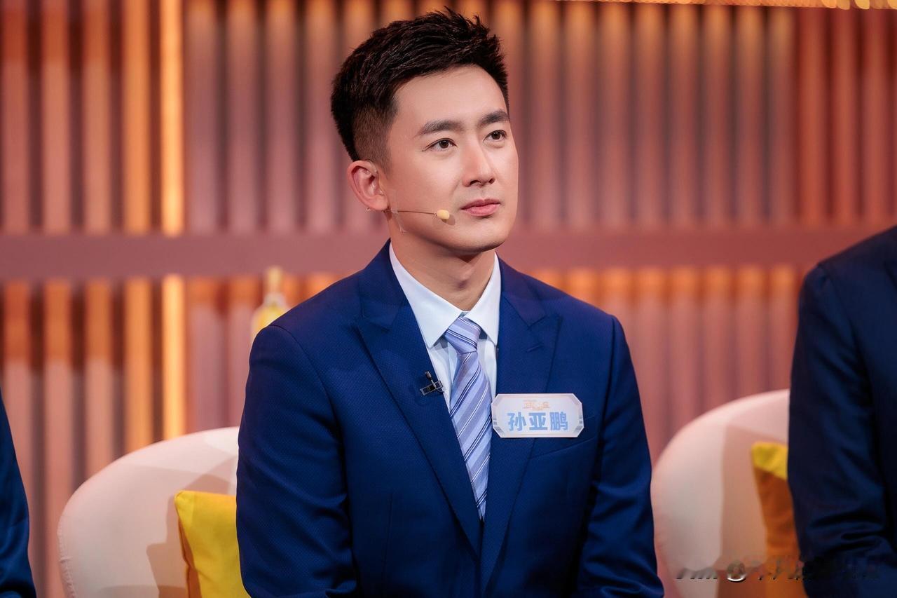 11月14日，2025年央视主持人大赛新闻主播季正式收官，共有6位选手获奖，李耀