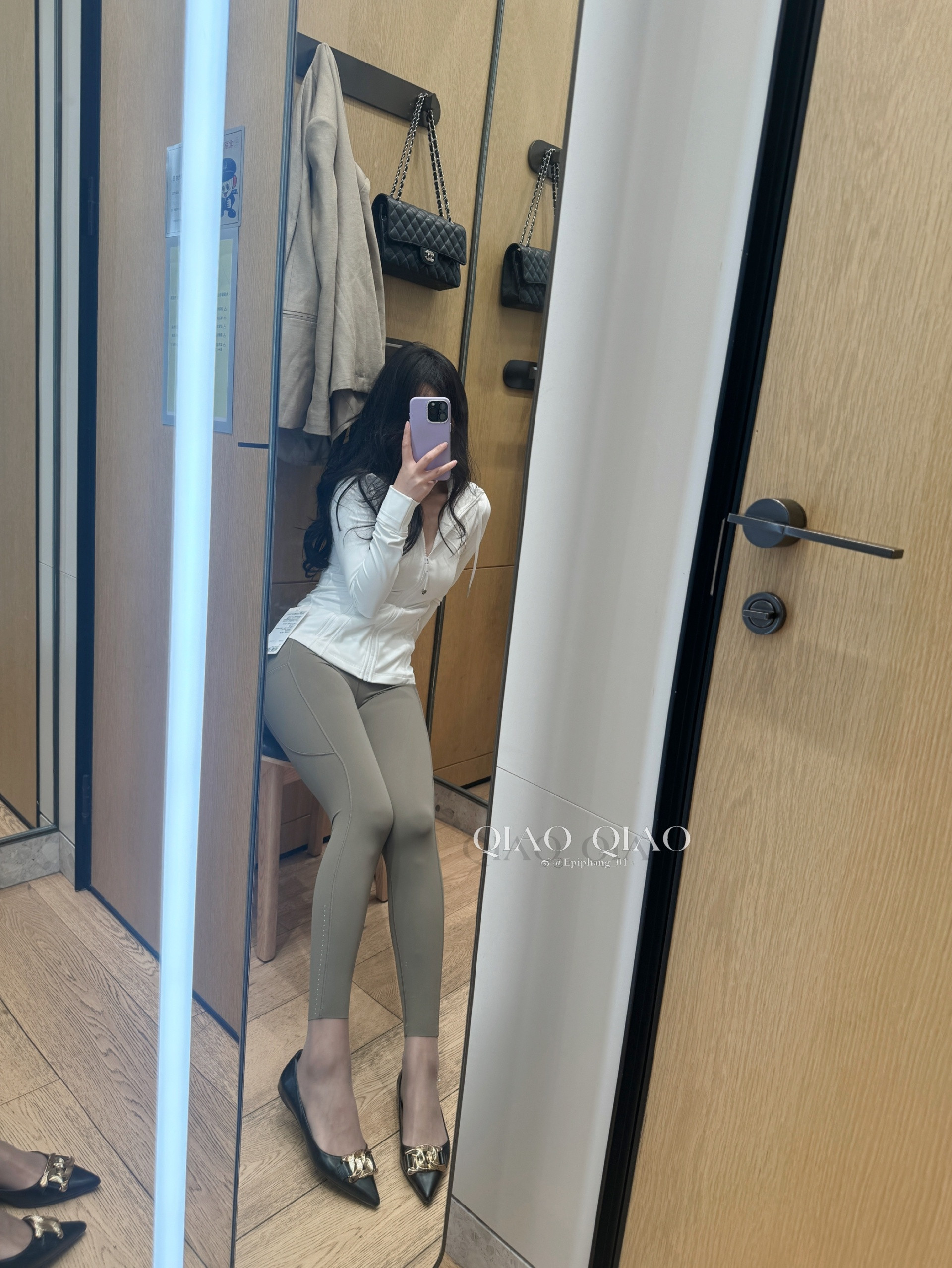 瑜伽裤里的灰丝涞觅润丝今天穿什么​​​