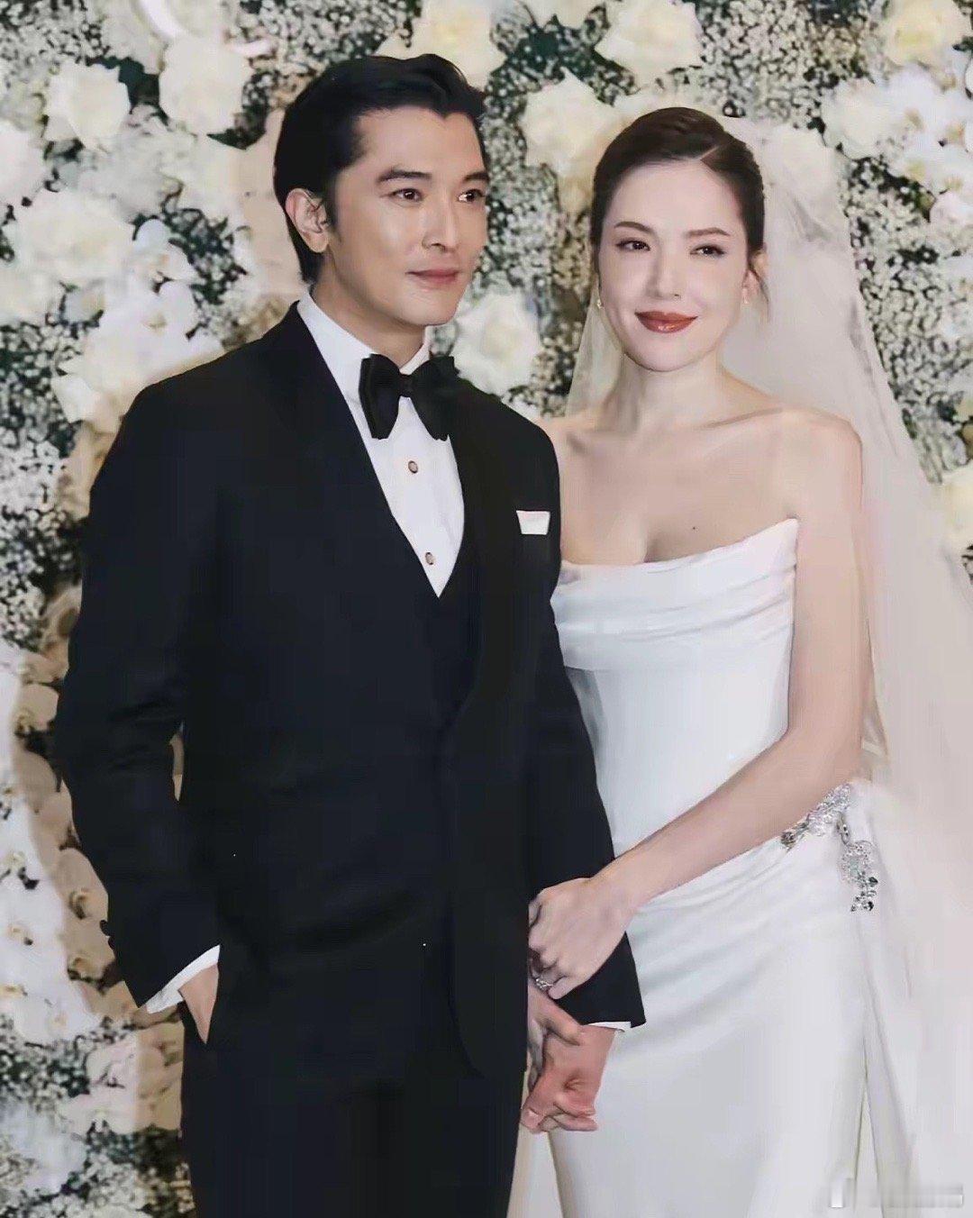 承认吧，有钱人的想法是捉摸不透的你看44岁的邱泽就知道他的3任绯闻女友中，只有他