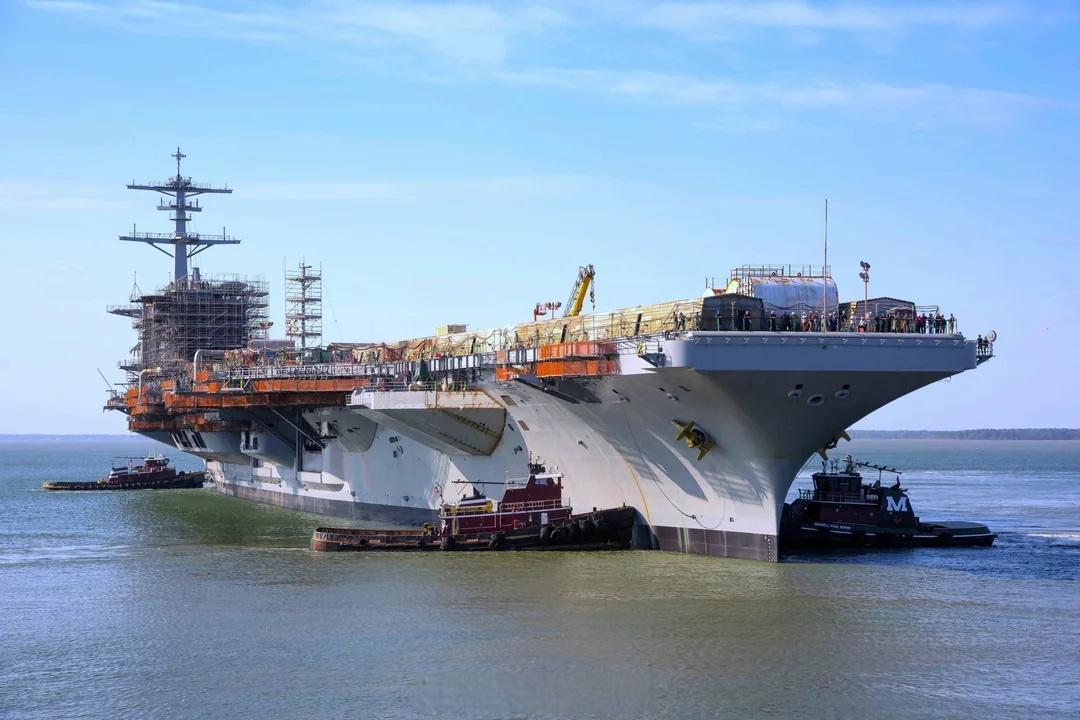 终究是没那个胆子，华盛顿号刚过南海，一天都不敢多停留。2026年8月10日，