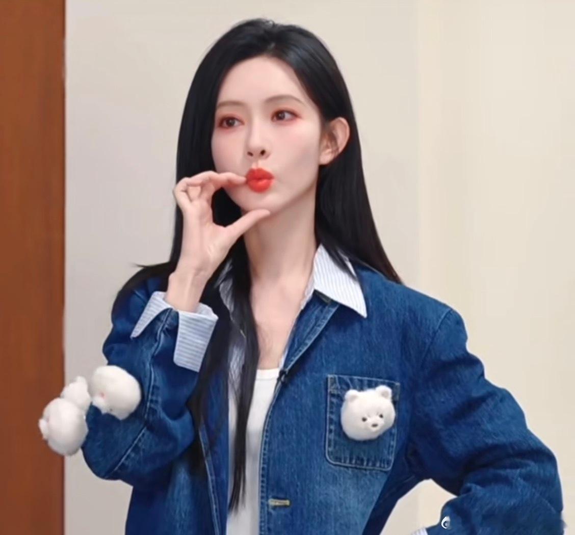 孟子义连跨年海报都在饭撒孟子义在海报上的每一个小细节都透露着满满的爱意，期待她