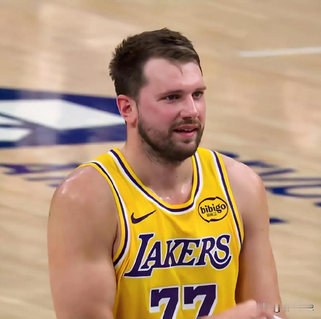 湖人开始发力了！！最近10场比赛9胜1负含金量十足！！！客场100-92赢火箭