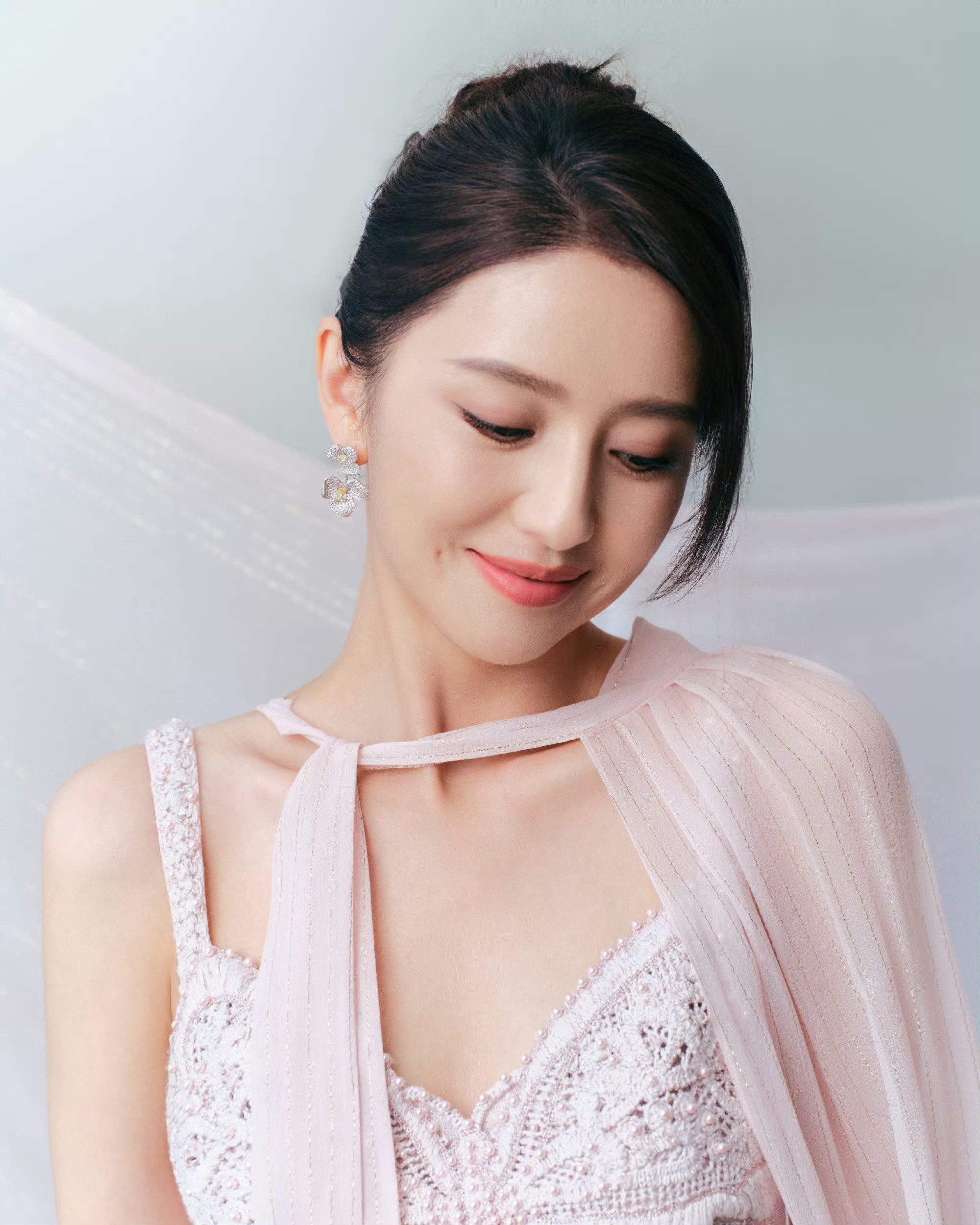 佟丽娅现身Koradior2026春夏时装秀​​​