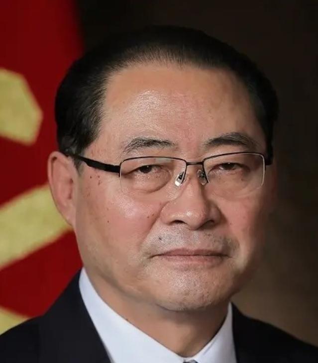 朝鲜出大事了，总理朴泰成刚落地中国寻求合作，金正恩就在平壤通报了一起军队特大犯罪