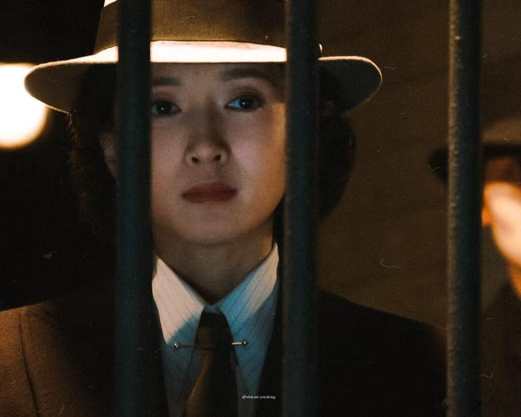 江疏影新剧同时失去爱人和朋友电视剧醒来看得心里堵得慌，苏门接连送别挚爱与挚友。明