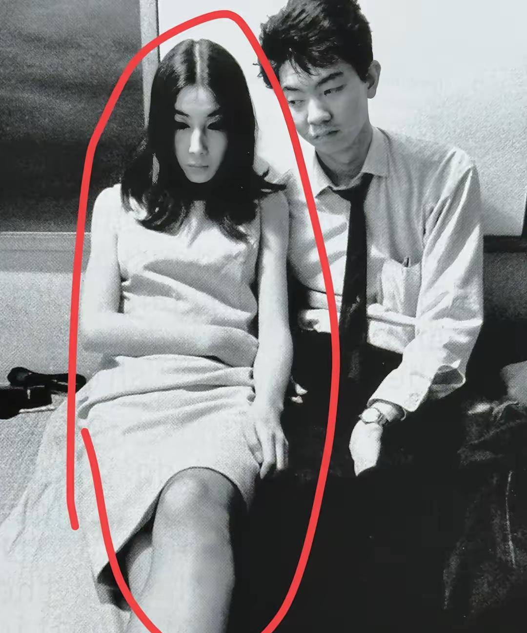 久美子与蔡澜：被时代折叠的爱情久美子，是早稻田大学艺术系高材生，1963年，蔡