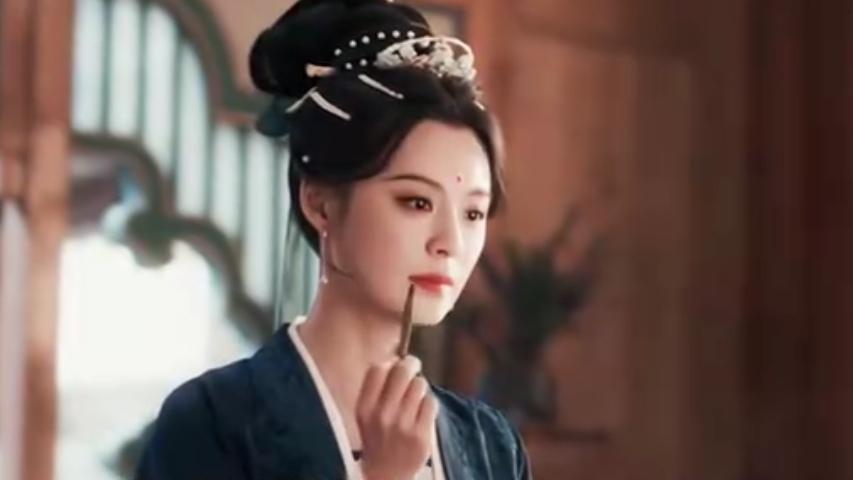 39岁毛林林，饰演张凌赫母亲，出场仅几分钟，却成为剧中意难平毛林林在《逐玉》