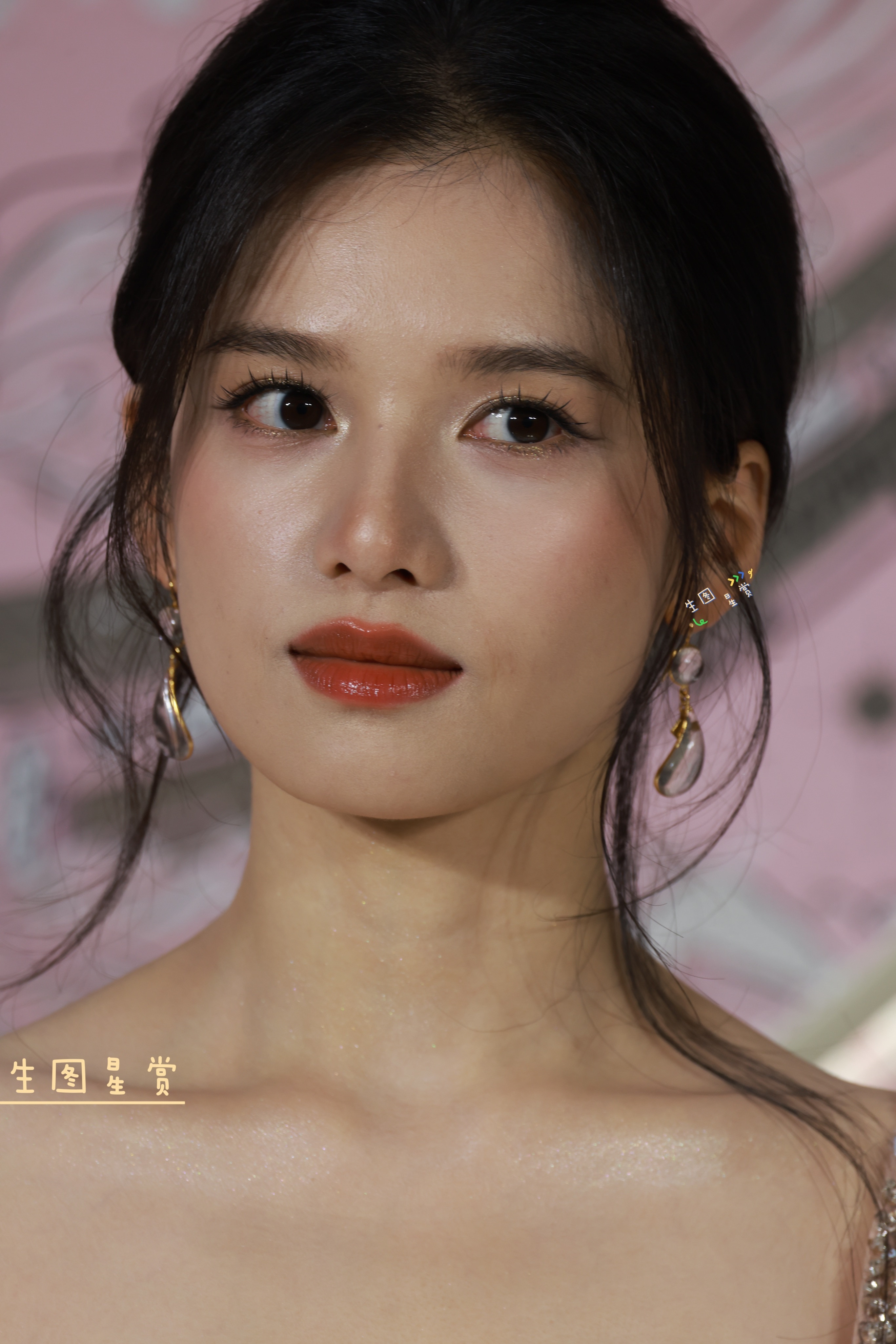 张婧仪251103杭州兰蔻怼脸拍的千金公主美貌🤩张婧仪​​​