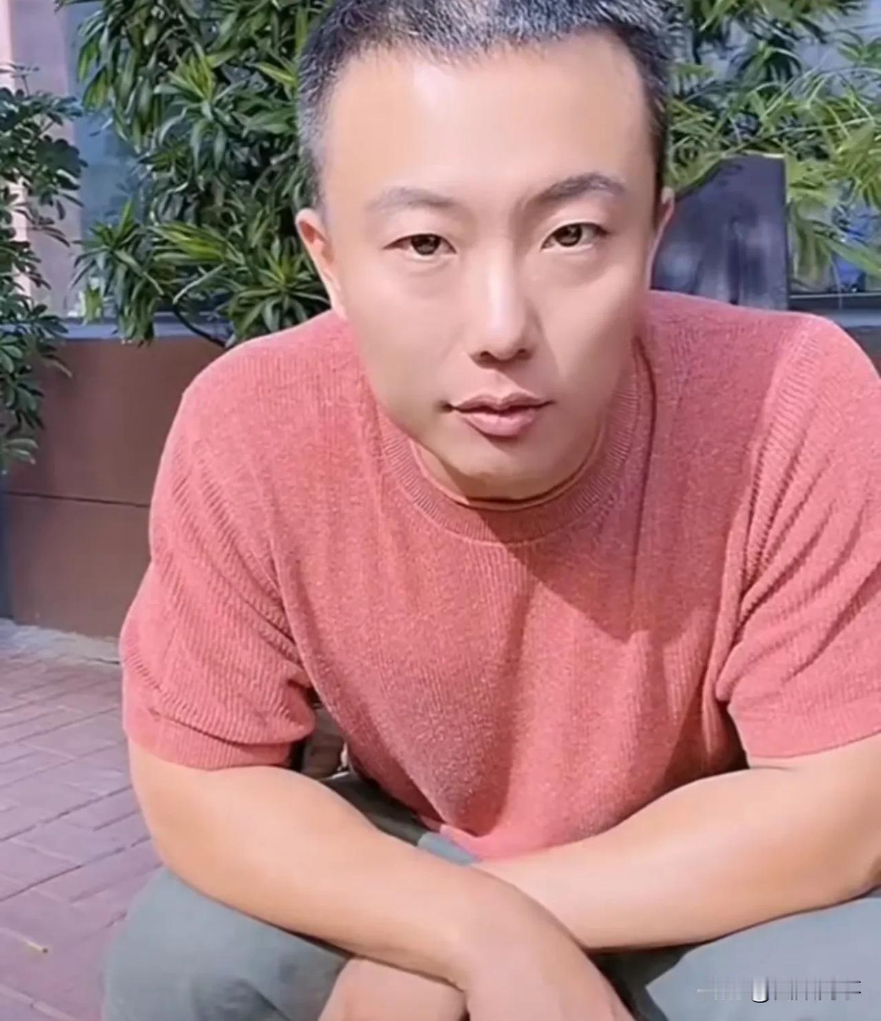 胡闹回应菲妹老公，你要觉得委屈咱俩可以连麦辩解一下！