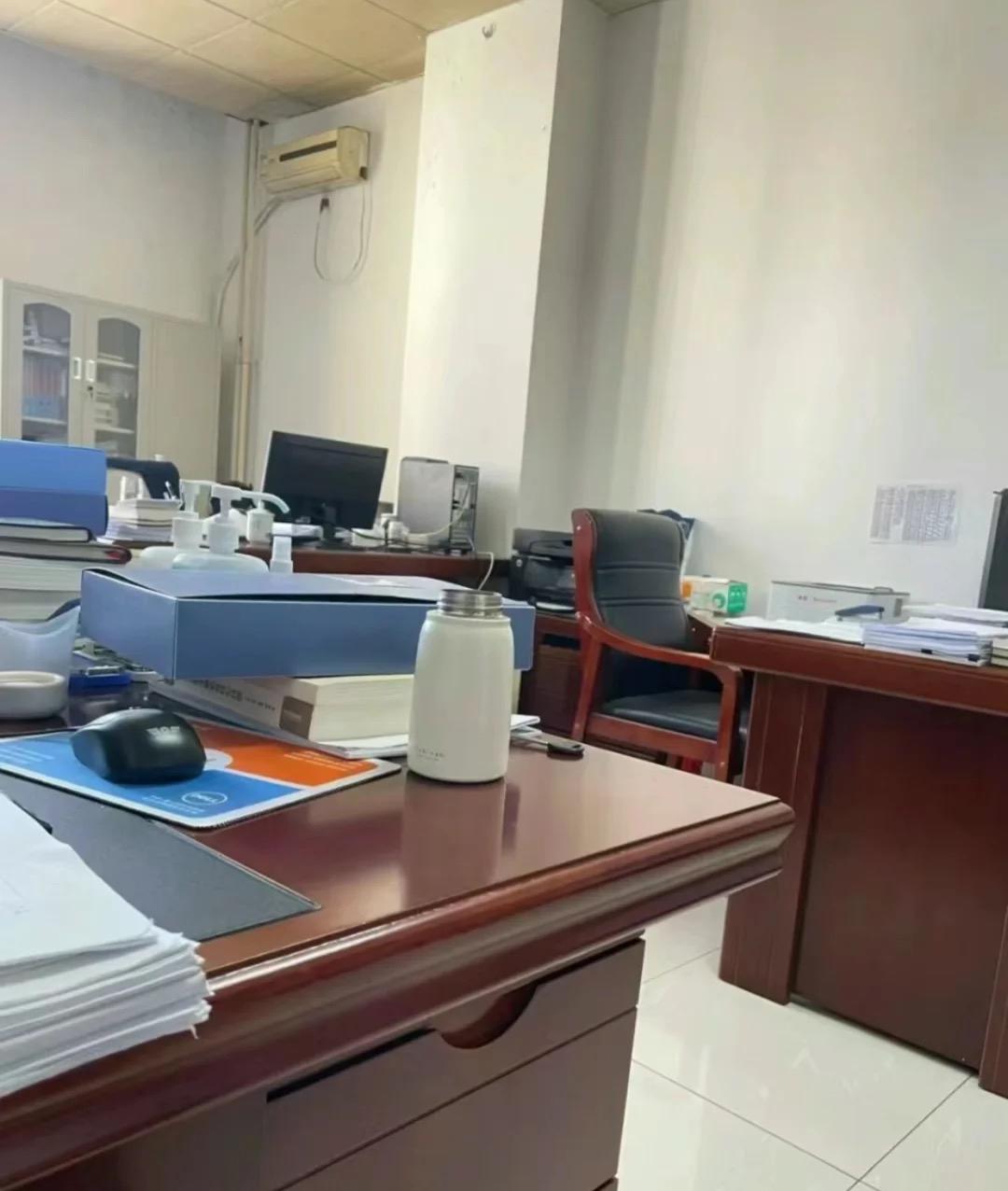 上班认真你就输了！天天加班到深夜，报表改了一遍又一遍，结果评优升职压根轮不到你