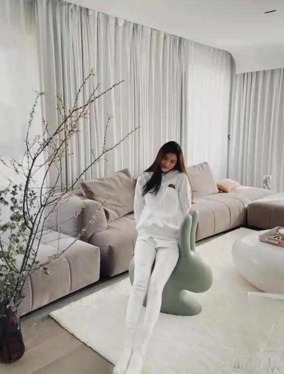 何穗的别墅内景曝光，全屋简约高级风，这才是真正的顶级审美！ ​