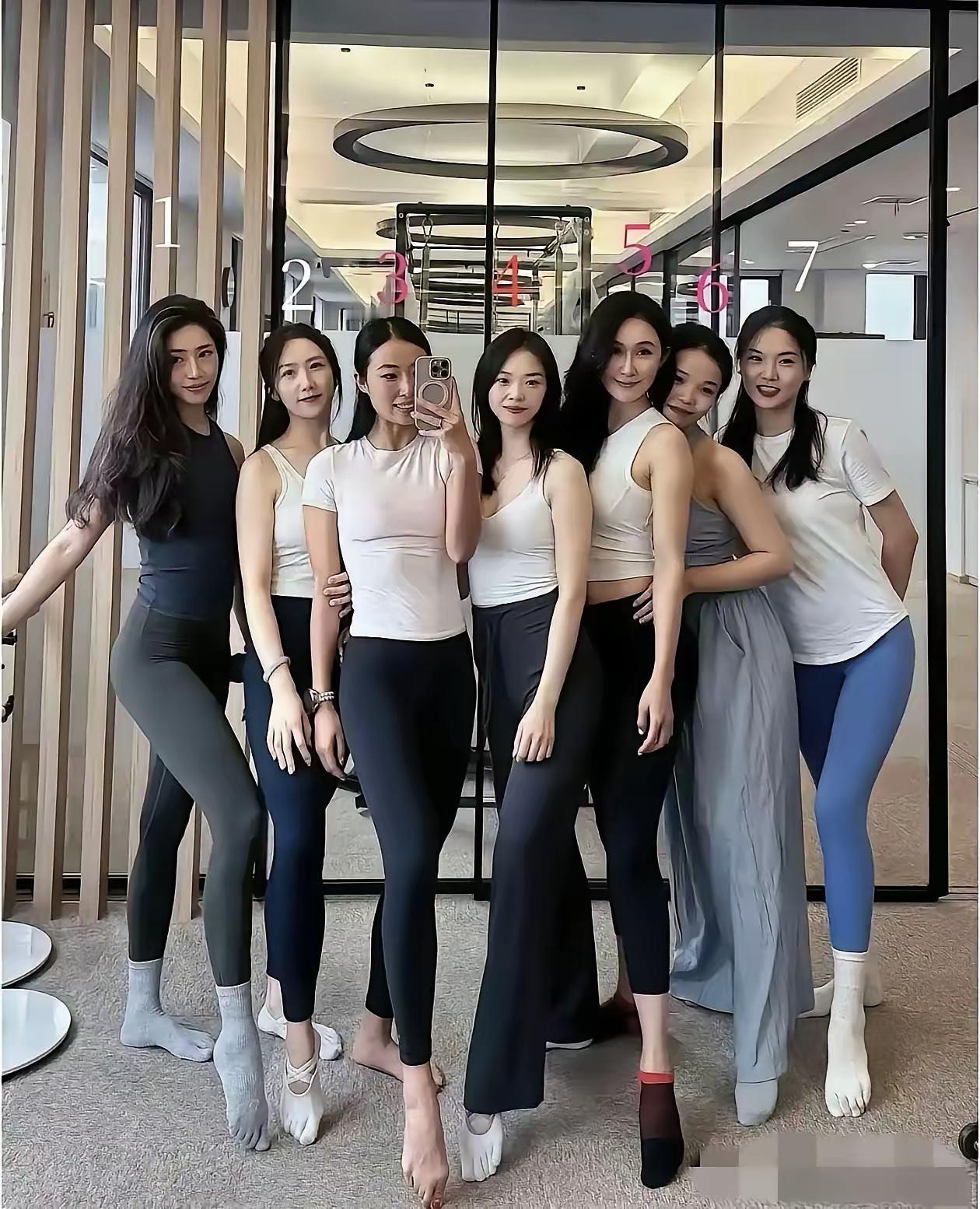 选一个带当老婆不能多选！！！