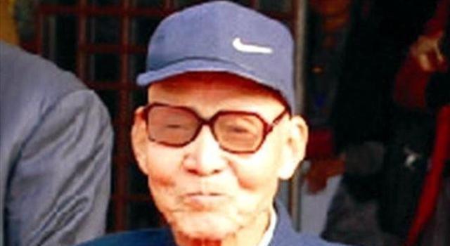 1979年，姚连蔚被免职，此后他回到了西安昆仑机械厂，重新当了一名普通工人。不久