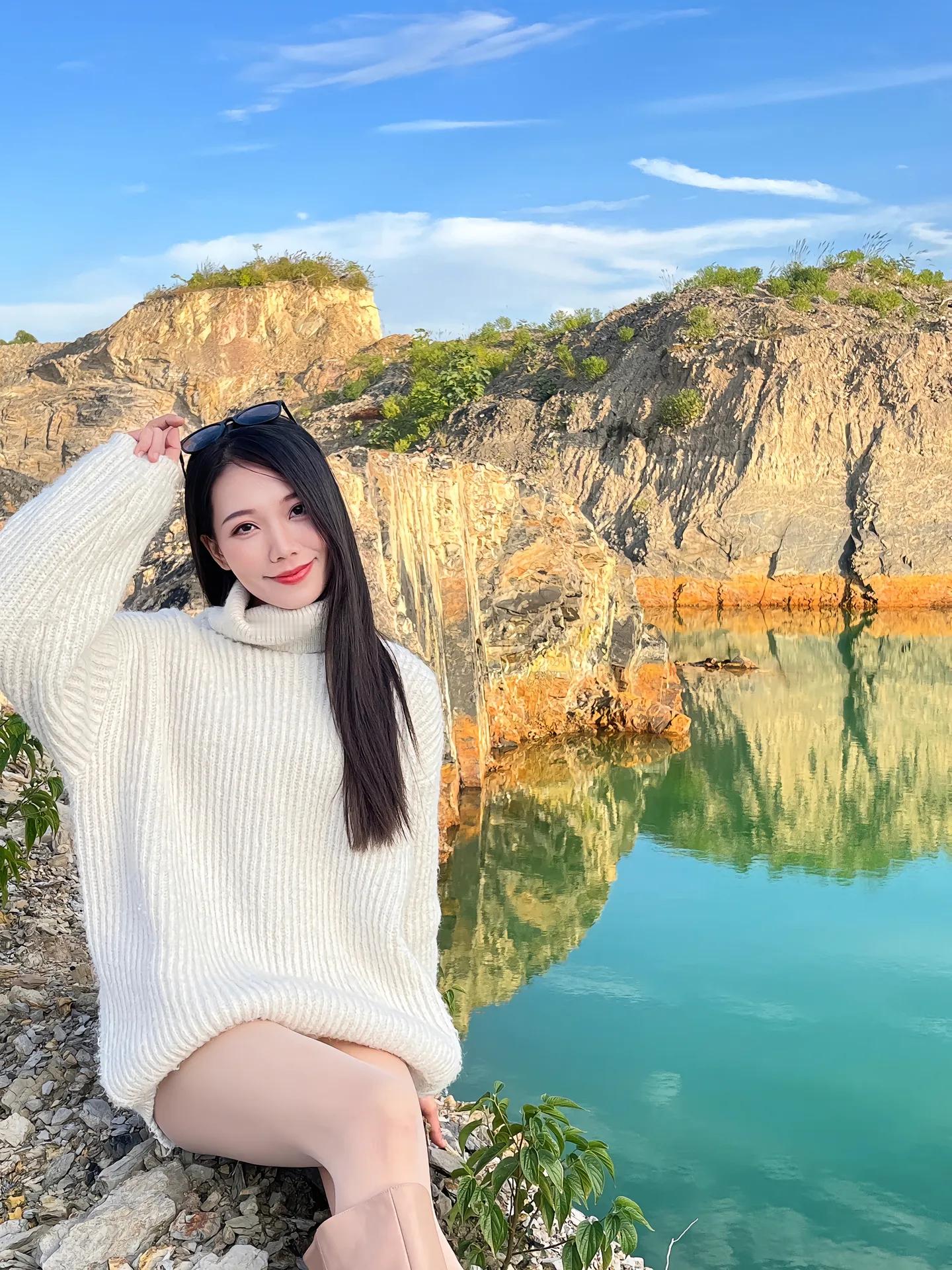 不追赶人山人海，只奔赴这片小众秘境。看湖水映着天空，烦恼也跟着被风带走了。