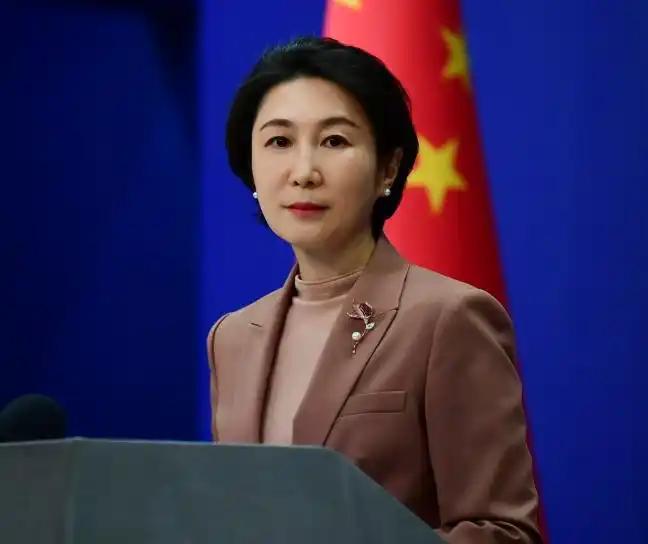 中国对日本的签证反制终于来了。虽然比预想中晚了两个月，但现在出手，总比一直没有动