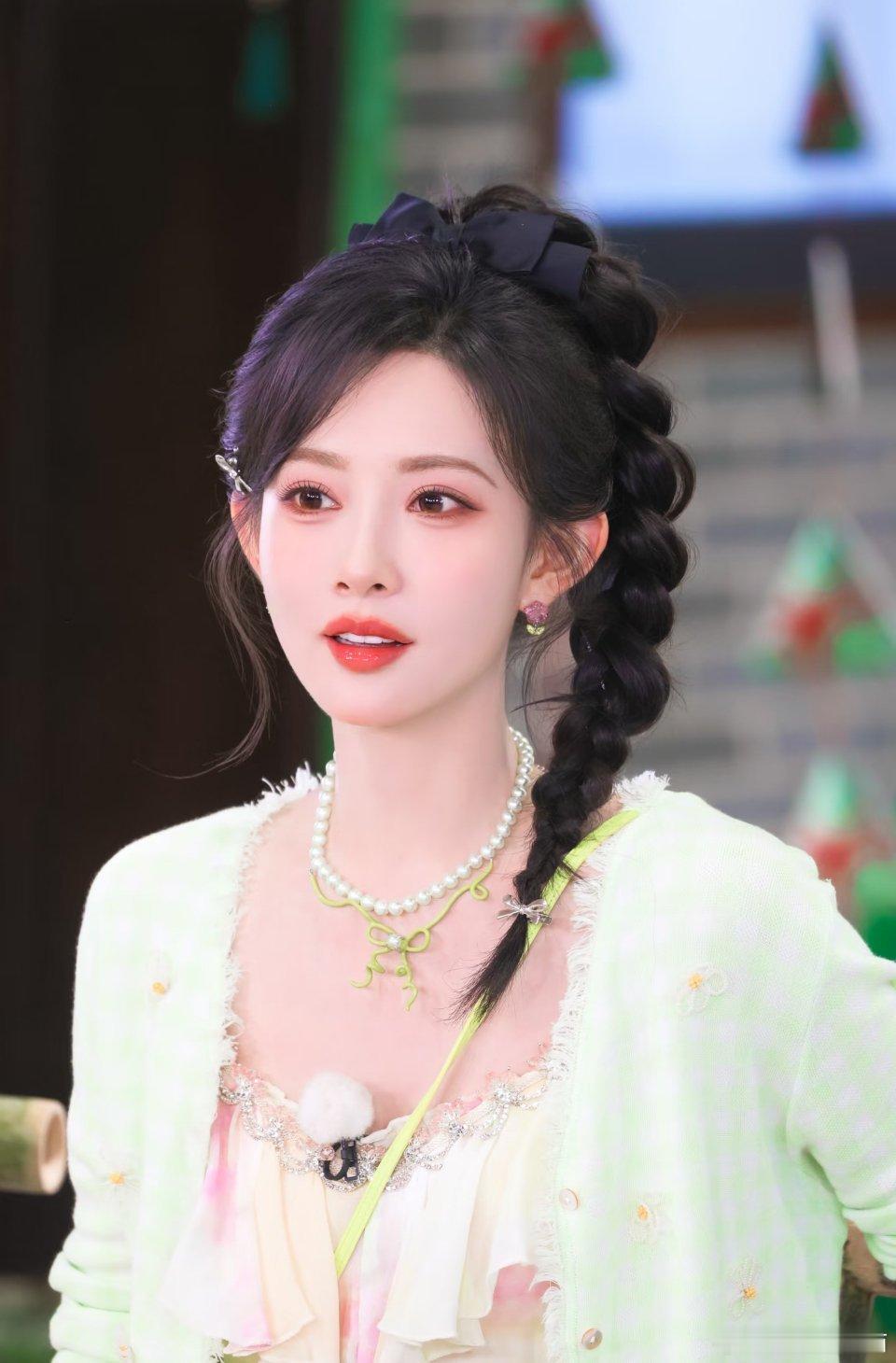 孟子义主动把好剧本推荐给好友真的被孟子义这份格局打动了。专访里她说，碰到很心仪但