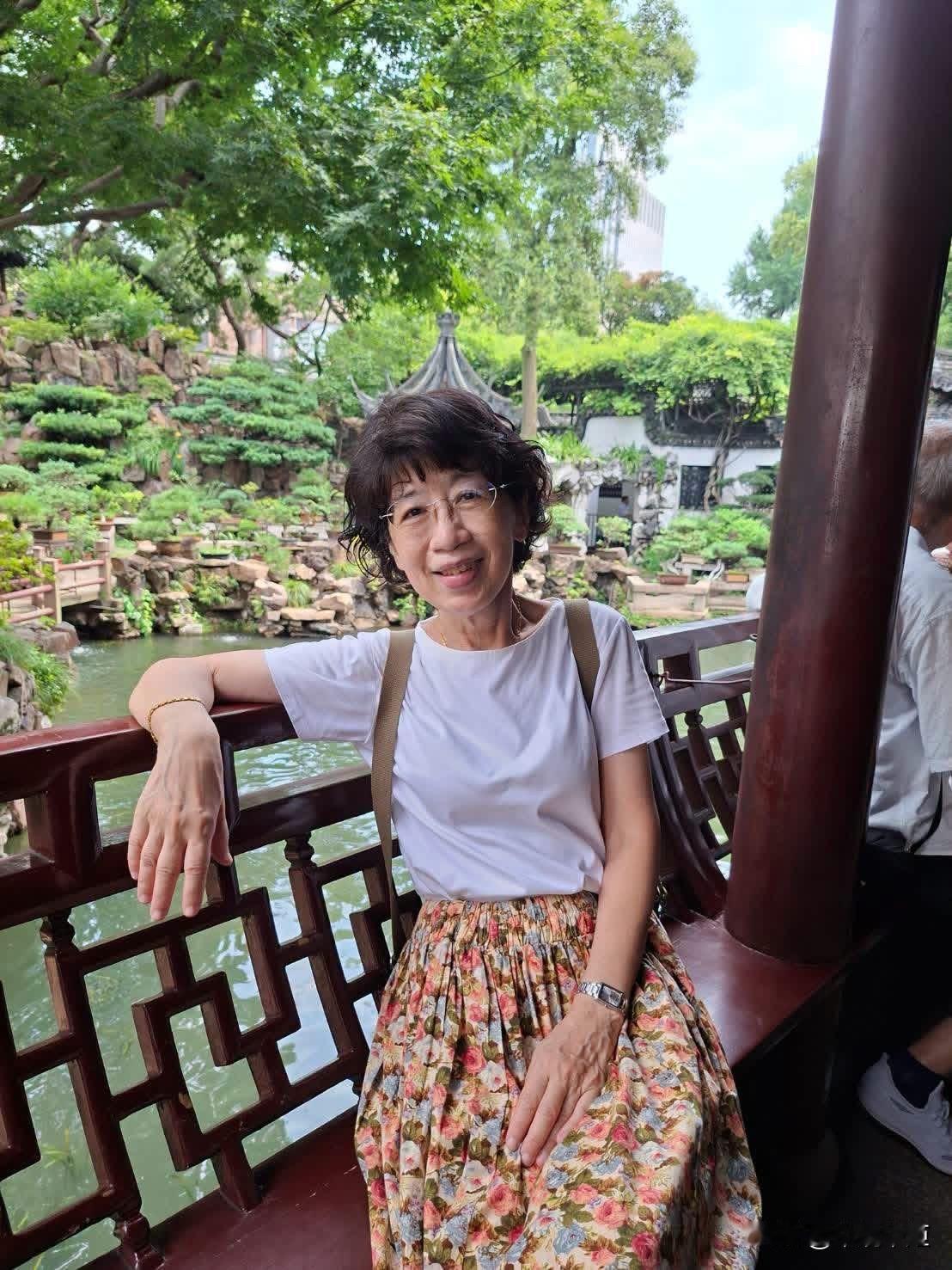 柯文哲妻子陈佩琪今（29日）在脸书发文表示，上海、杭州、北京旅游一周，母子平安回