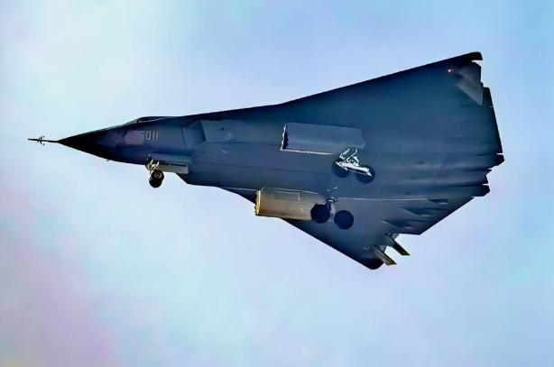 如果“歼-36”等新一代作战飞机已经进入空中加油测试阶段，就意味着它所处