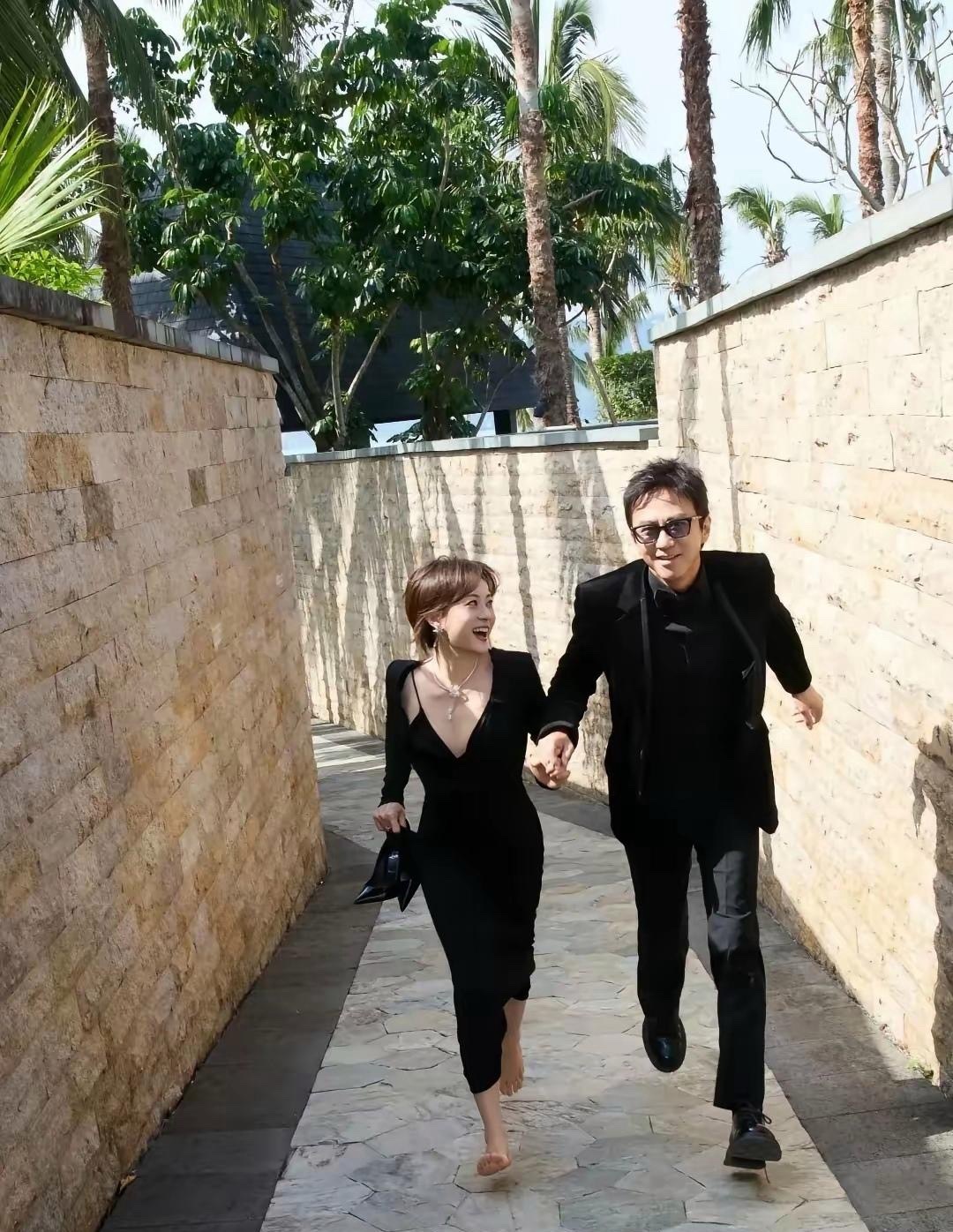 我发现邓超，太会过日子了！他来三亚参加阿凡达首映礼只是顺便，和娘娘来三亚度蜜月才