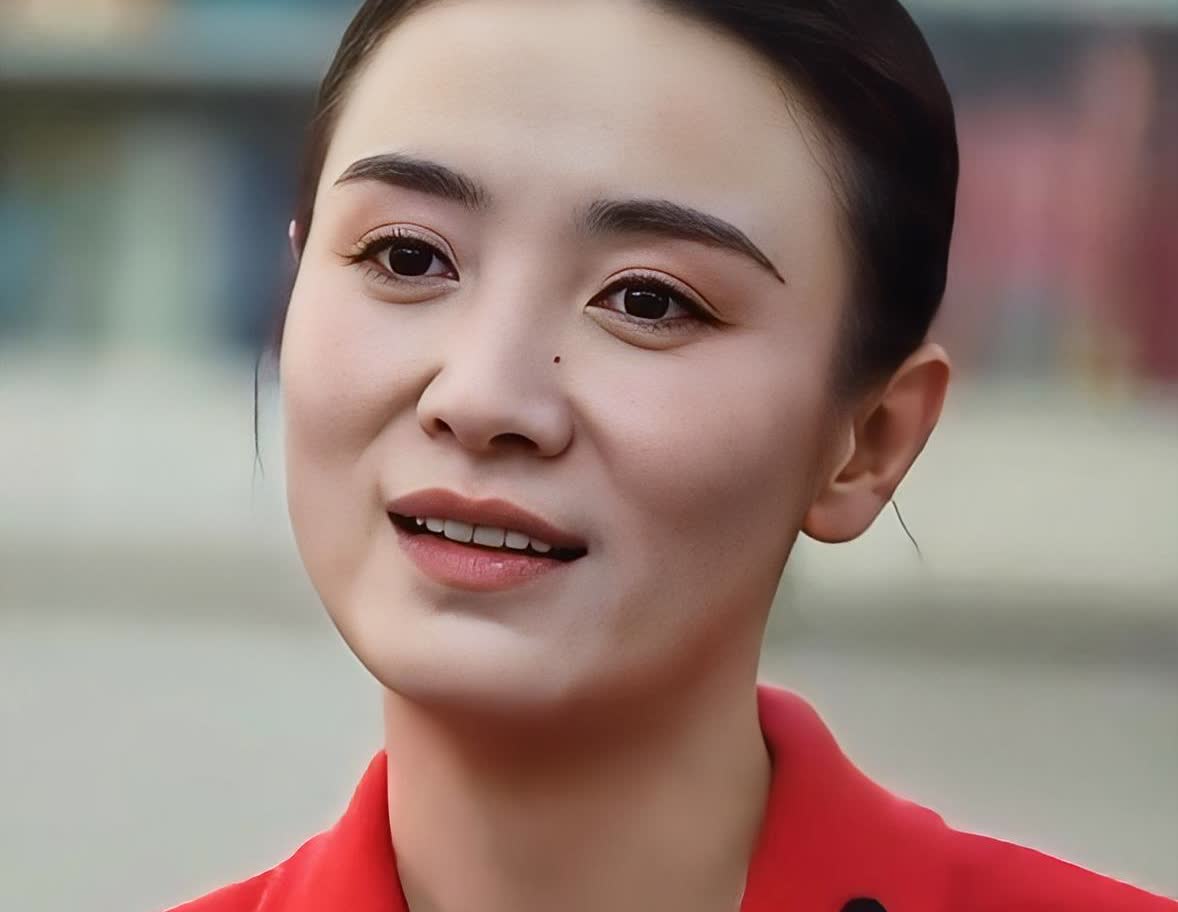 你别说，宋佳这人挺可怕的！她面对镜头，竟然敢在大庭广众下说出，她