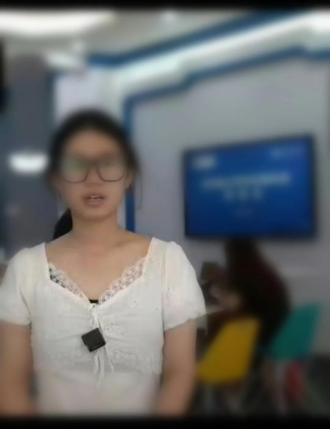 摸臀事件中，如果当事女子出来说句“我浪费了公共资源，对不起，我愿意为勒伤孩子道
