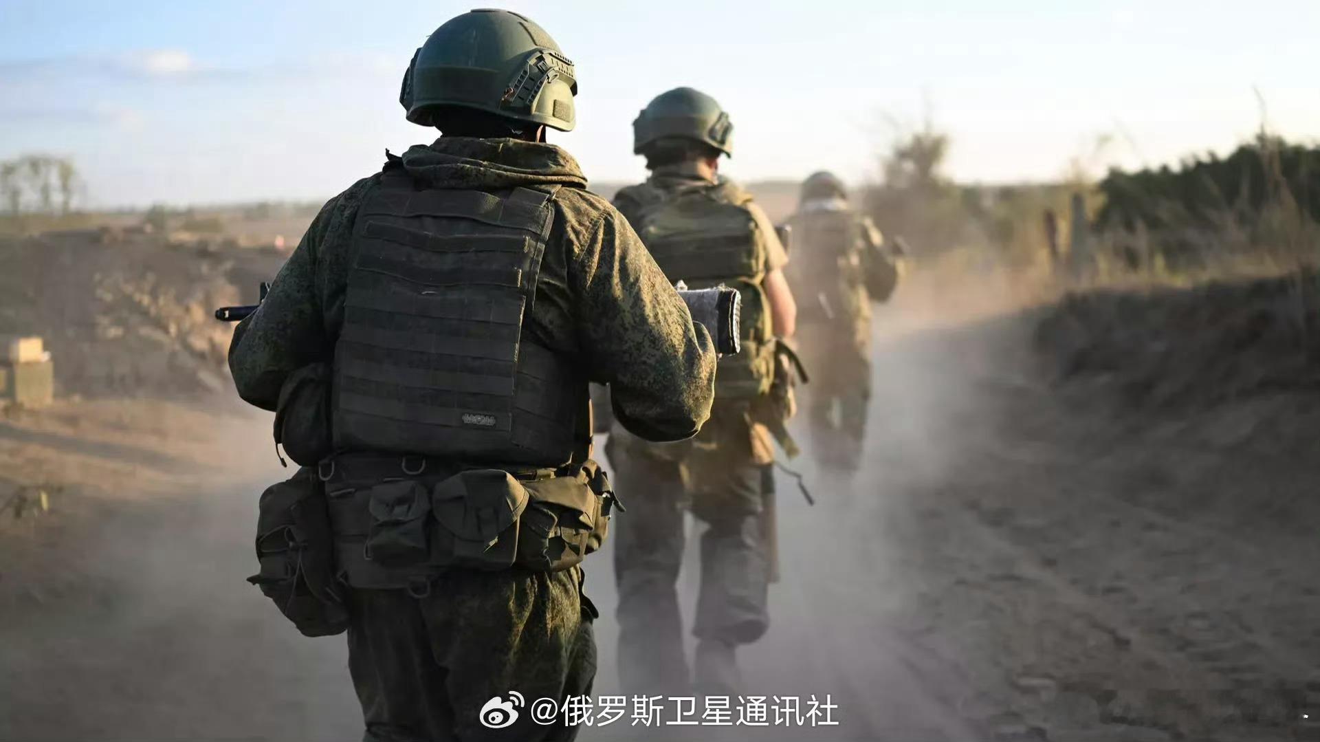 【俄国防部：俄军在基辅击中乌安东诺夫航空公司】俄罗斯国防部通报俄罗斯国防部20