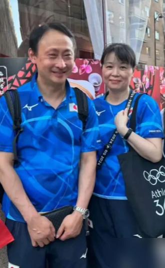 你敢信吗？亲手把儿女送上死敌战线，刘国梁都服了。刘国梁曾亲口承认，15岁张