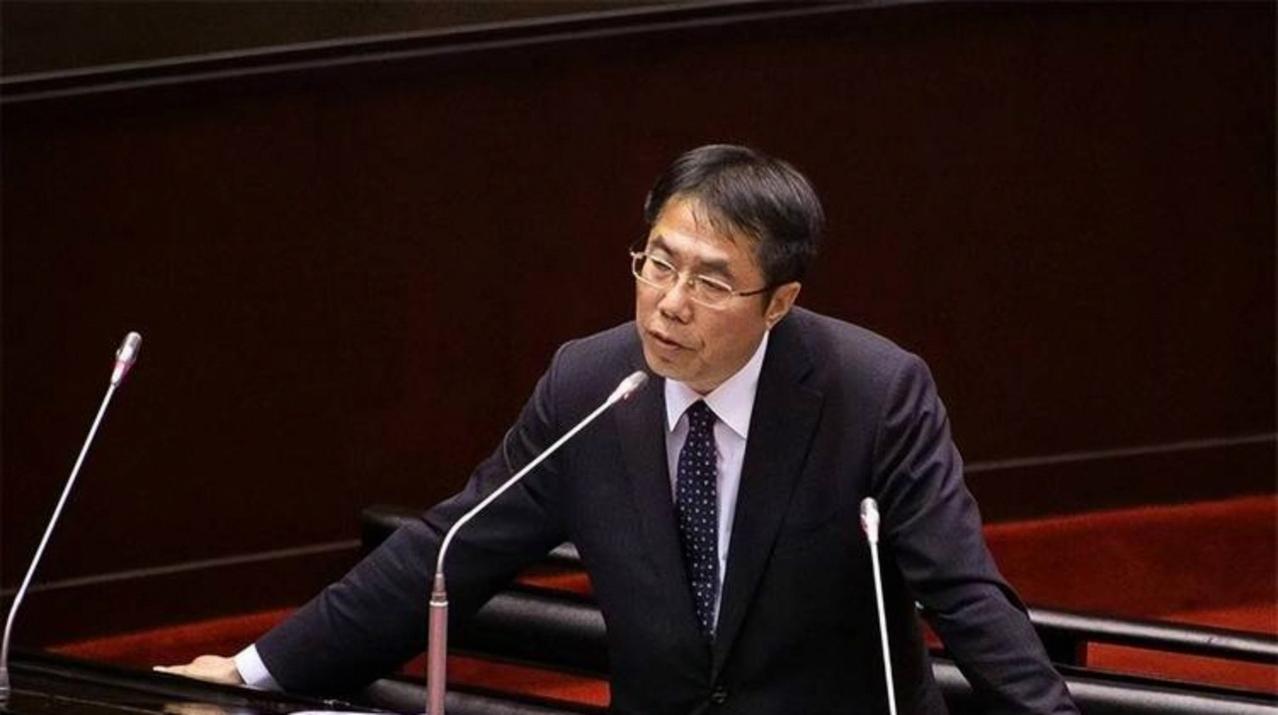 黄伟哲曾充当抓耙子，代号A143，因表现优秀津贴涨了一倍台法务部门调查局解密校