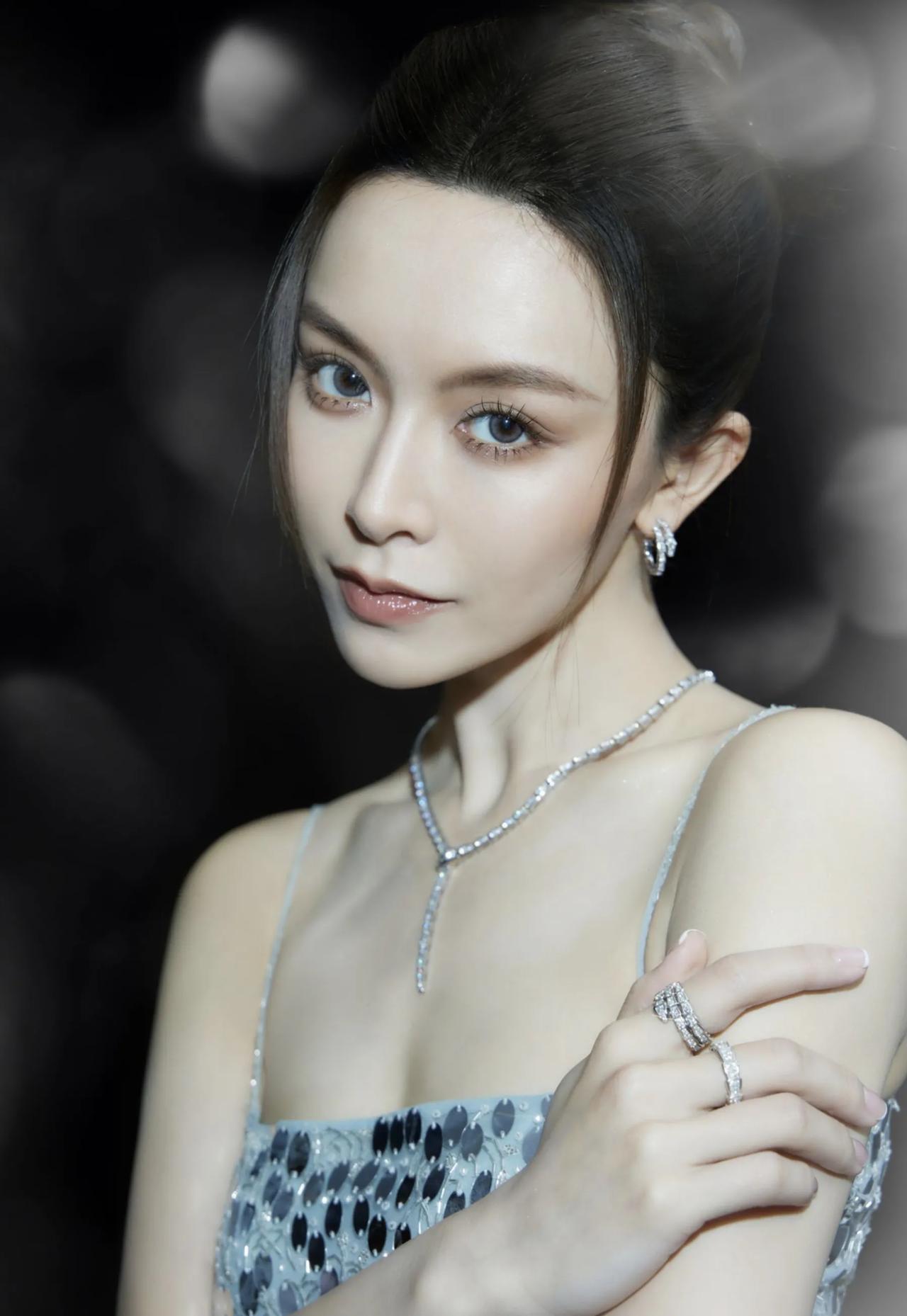 文咏珊美图分享2关咏荷文咏珊广告代言梁咏珊梁咏晴梁珈咏文咏珊头像文淇