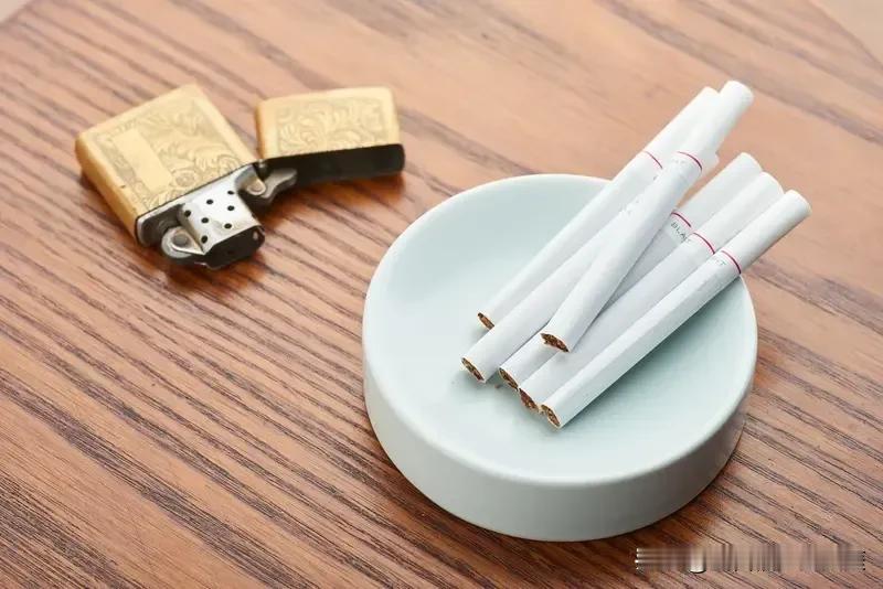 中彩票大奖的话，你第一件事想干啥？没想到，我想的第一件事是戒烟！40年烟龄了