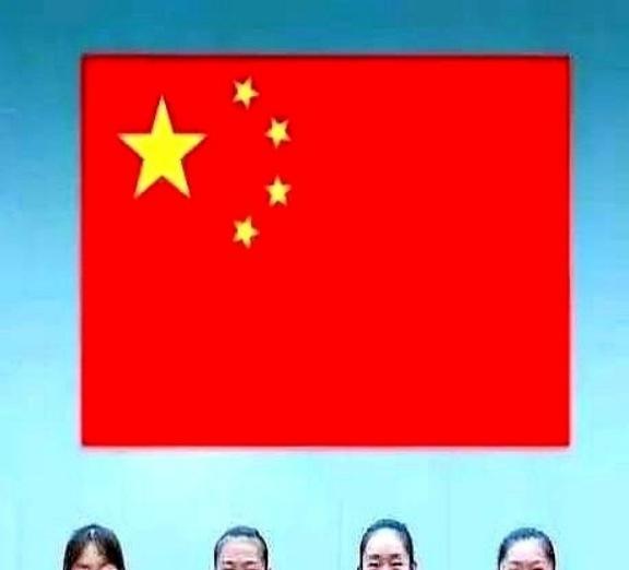 女排“长城”推倒重建。赵勇是副攻出身，所以他对二传、副攻的要求非常高，而且他指
