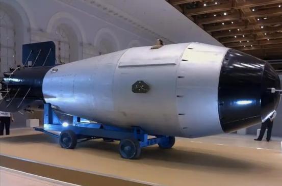 日本造核武器，美国不拦，谁也拦不了！中俄本来有能力拦，因为美国，最终还是拦不了，