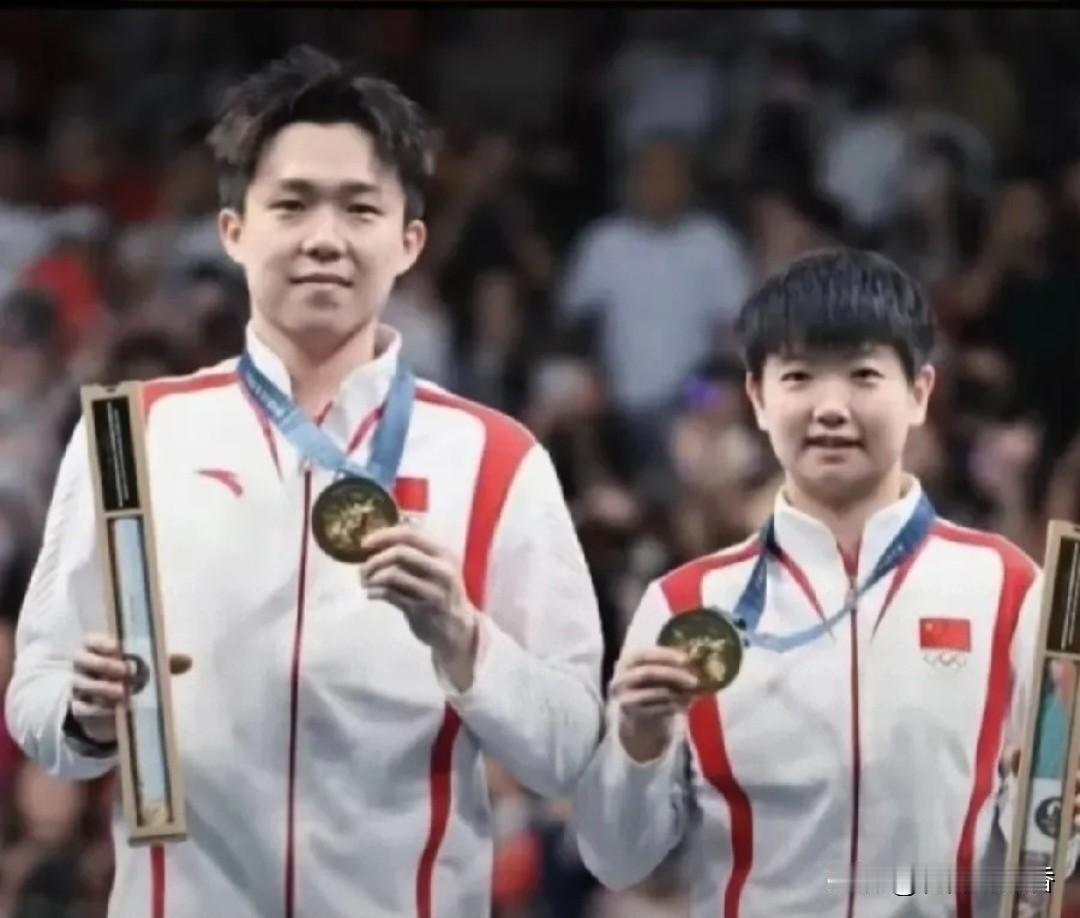 理性看待莎头组合，多把目光放回赛场…！两人多次公开表态，彼此只是多年队友、